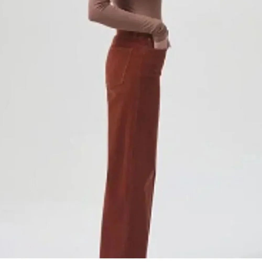 Agolde corduroy rust colored size 26 - Picture 4 of 5